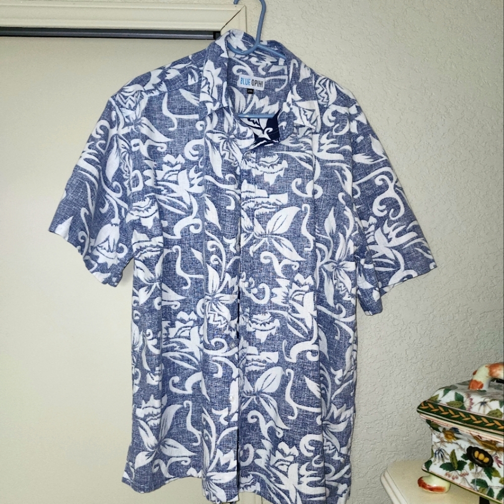 Men's Blue and White Hawaiian Shirt